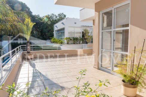 Linda Casa em Condomínio Fechado-13