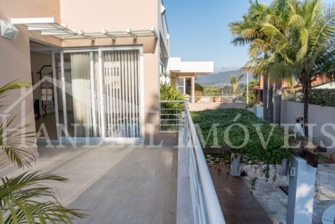 Linda Casa em Condomínio Fechado-16