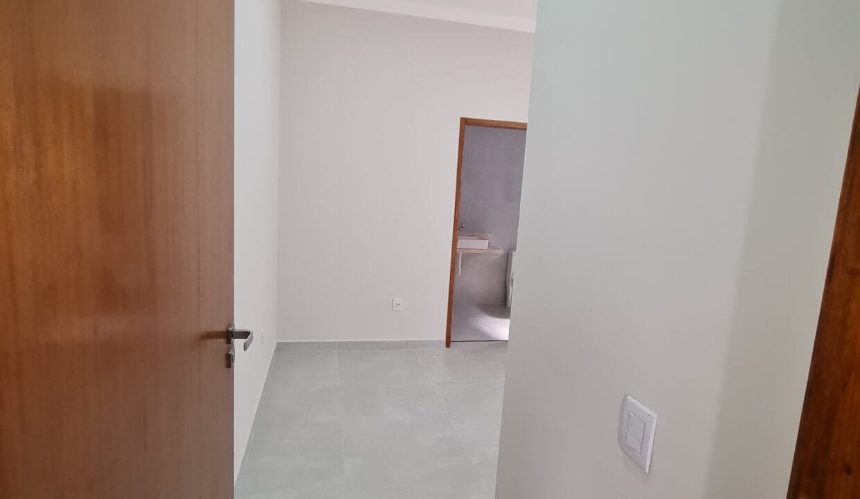 Casa recém construída à venda em Itupeva 13