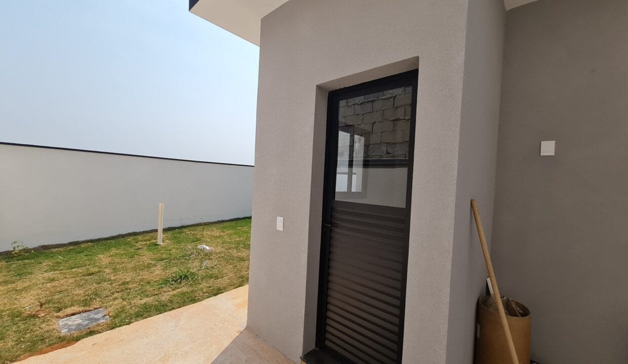 Casa recém construída à venda em Itupeva 18