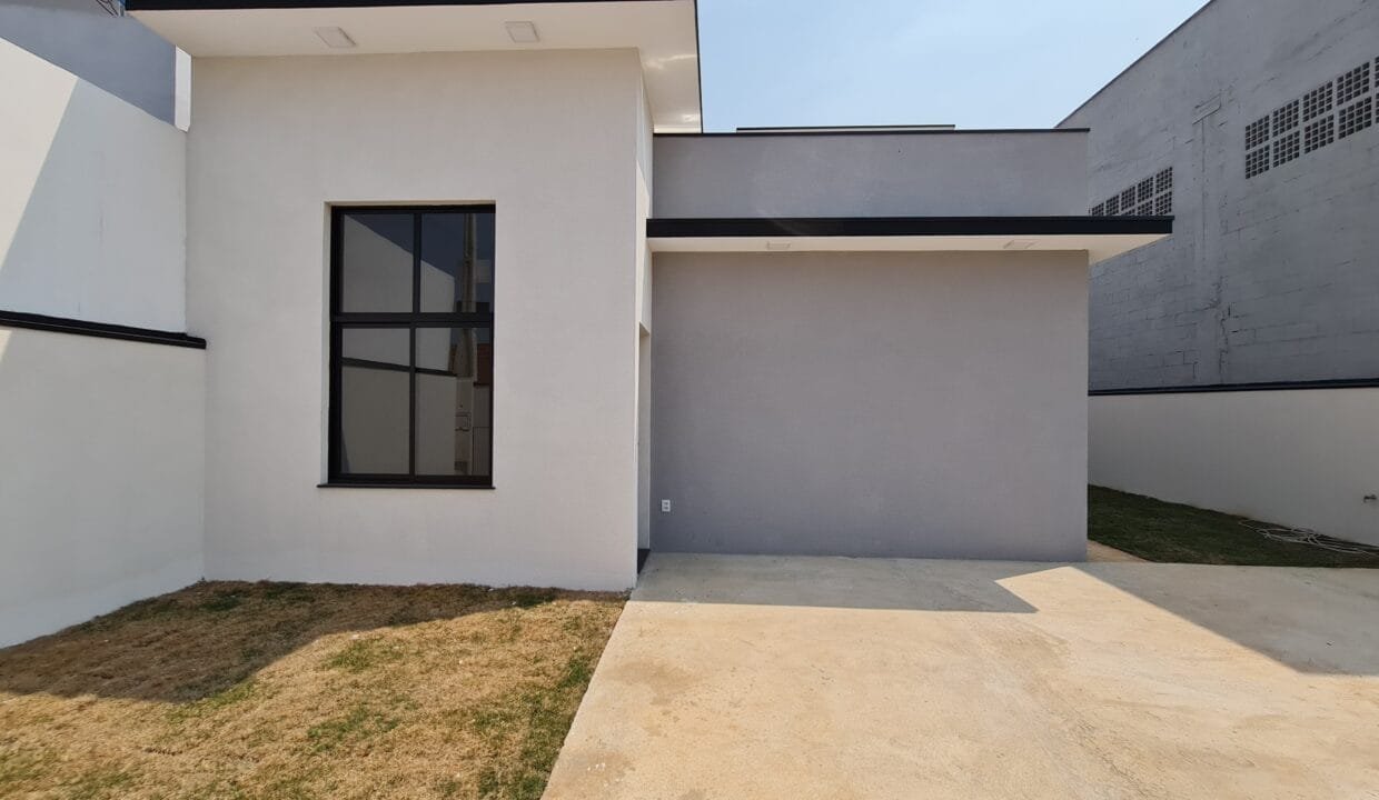 Casa recém construída à venda em Itupeva 2