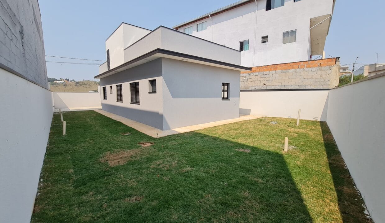 Casa recém construída à venda em Itupeva 3