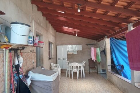 Casa térrea com 3 dormitórios à venda no centro de Itupeva - 2